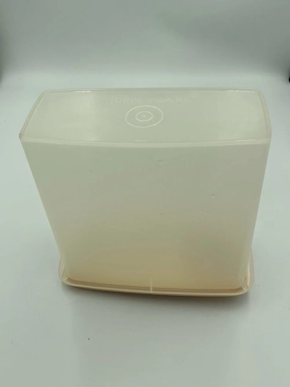 Vintage Tupperware Set of 2 Cereal Snack Keeper Containers Yellow & Beige w/Lids